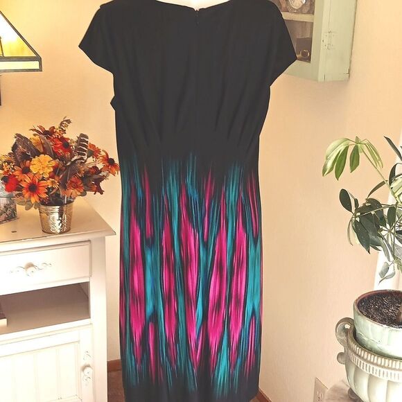 Tahari Flame Kelly GREEN/Magenta Print Cap Sleeve Dress. Boho. Dramatic. Career. - Picture 8 of 13
